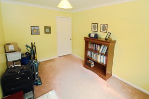 Station Road Alresford- click for photo gallery